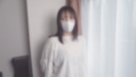 【无修正・完全素人】喜欢做菜且喜好便当制作的美丽淫荡妻子登场！老头看到她那性感的肉感身材完全勃起！经歷过生产的阴道被巨大的肉棒勐烈抽插，让她达到高潮！ FC2-PPV-4696679